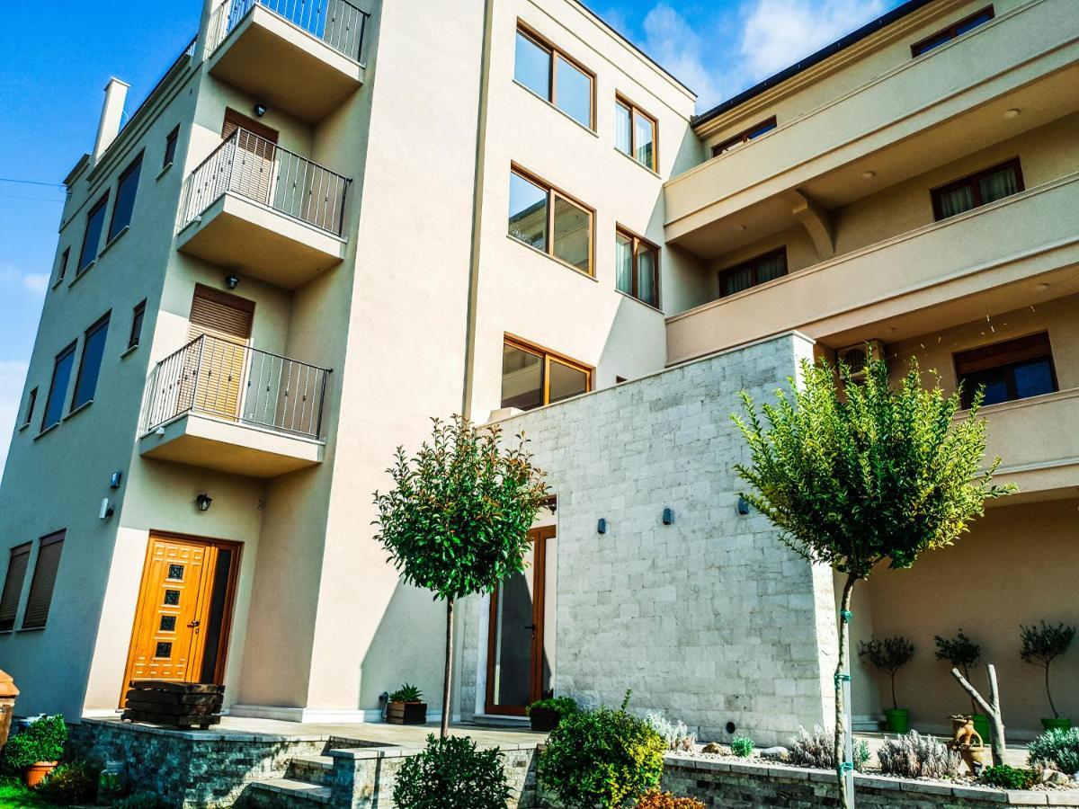 Lacasa Apartments & Restaurant Ulcinj Exterior foto