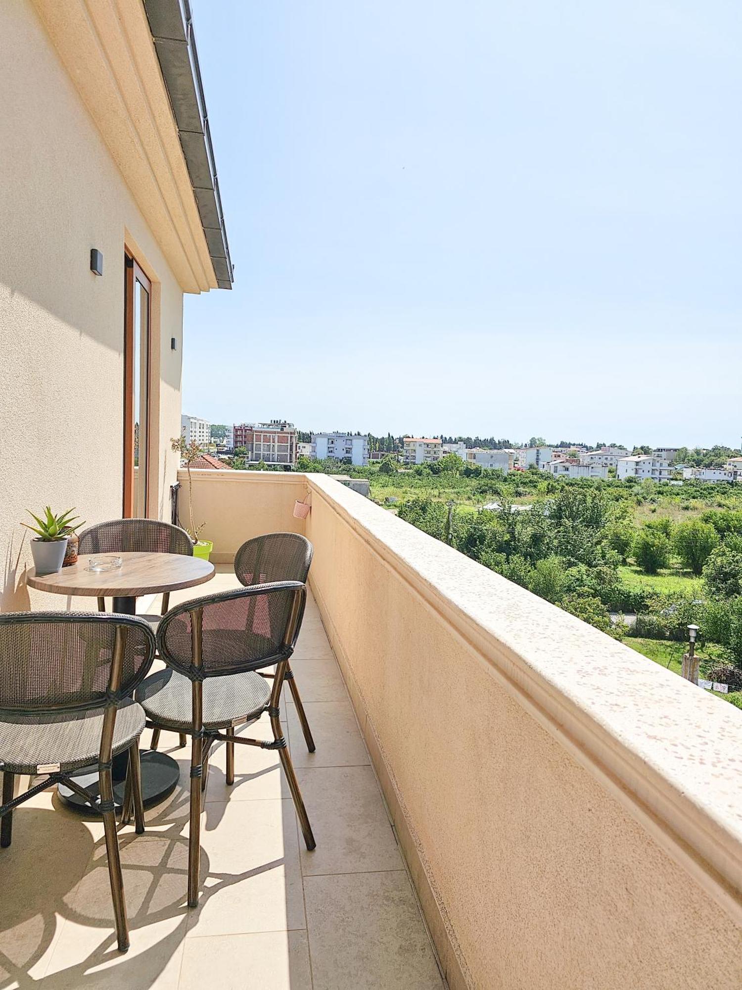 Lacasa Apartments & Restaurant Ulcinj Habitación foto